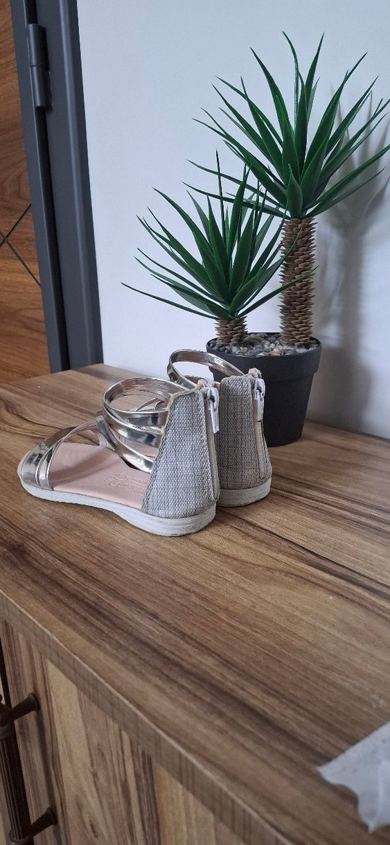 Metalik Bej Kız Çocuk Sandalet - Görsel 3