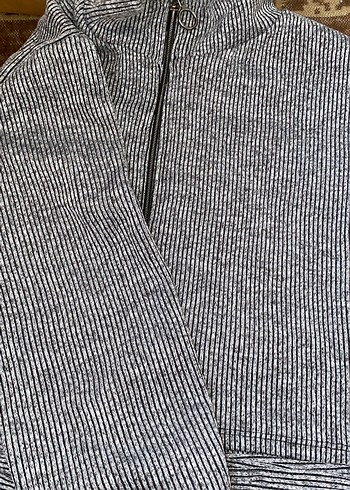 Gri Uzun Kollu Yüksek Yakalı Kadın Triko - Görsel 2