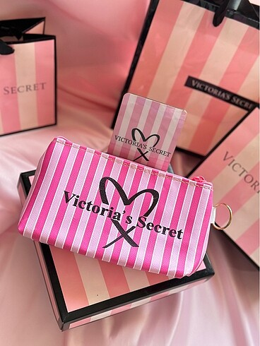 Victoria?s secret makyaj çantası