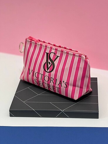 Victoria?s secret makyaj çantası