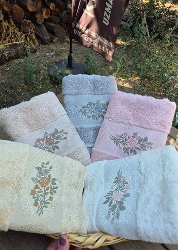 Nakışlı Pastel Renklerde renkli Havlular