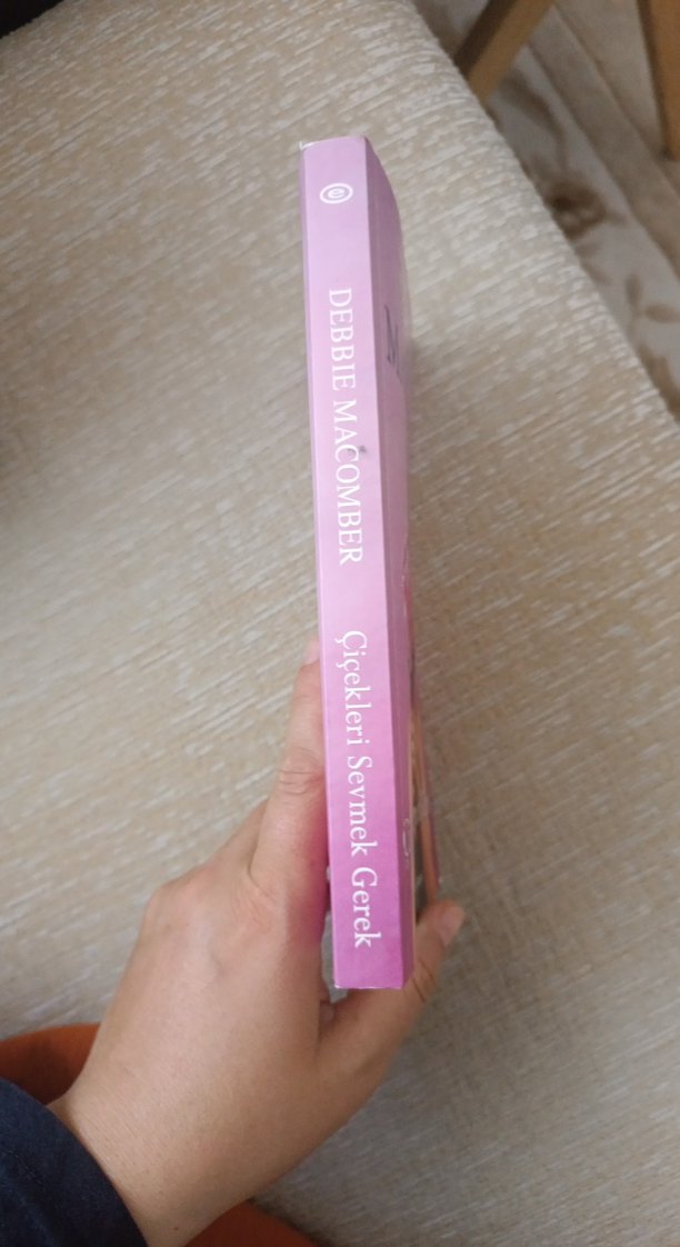 Çiçekleri Sevmek Gerek - Debbie Macomber - Görsel 3