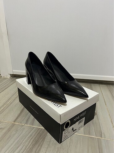 37 Beden Lescarpe Siyah Topuklu Ayakkabı