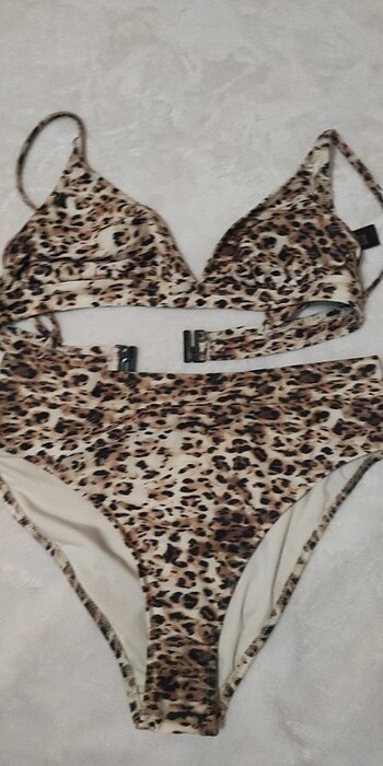 Leopar Desen Bikini Takımı.