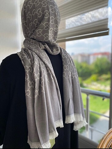 Gucci şal