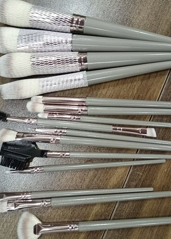 Gri Makyaj Fırça Seti - Görsel 2