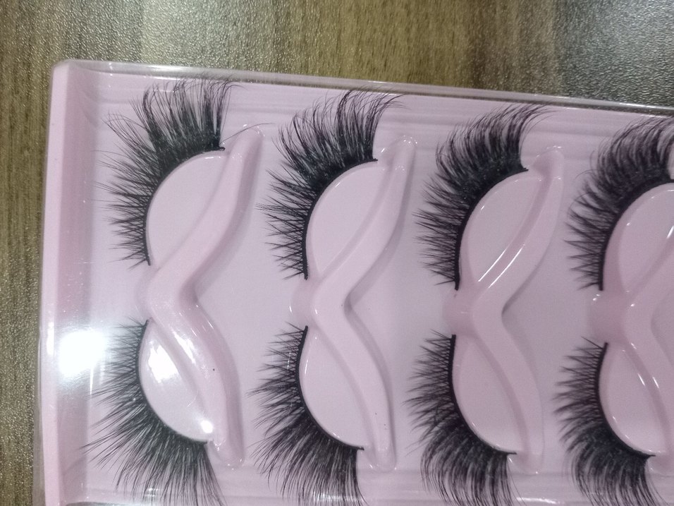 Pembe Kutuda 5 Çift Takma Kirpik - Görsel 4