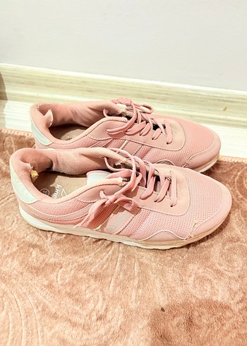 Pembe Bağcıklı Kadın Spor Ayakkabı