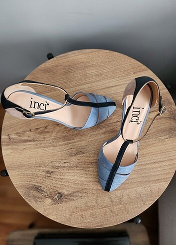 İnci stiletto ayakkabı