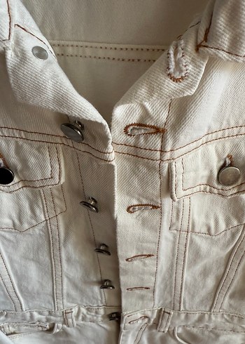 34 Beden beyaz Renk NEW IN Düğmeli Beyaz Denim Kadın Ceket