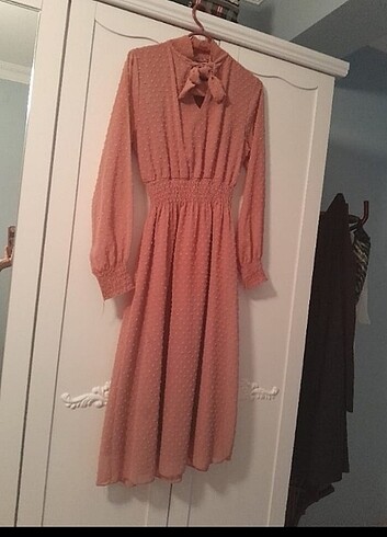 Pembe midi elbise 