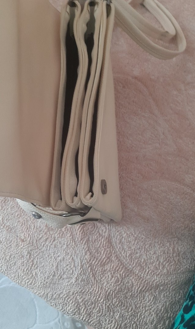 Gri Tokalı Beyaz Deri Kadın Çanta - Görsel 3