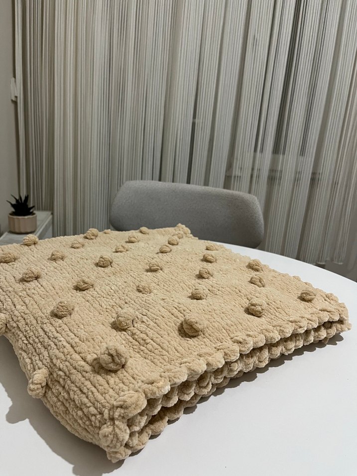 Bej İşlemeli Yün Çocuk Battaniyesi - Görsel 2