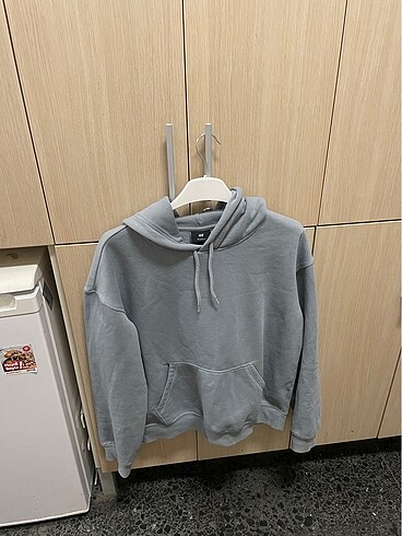 h&m sweatshirt