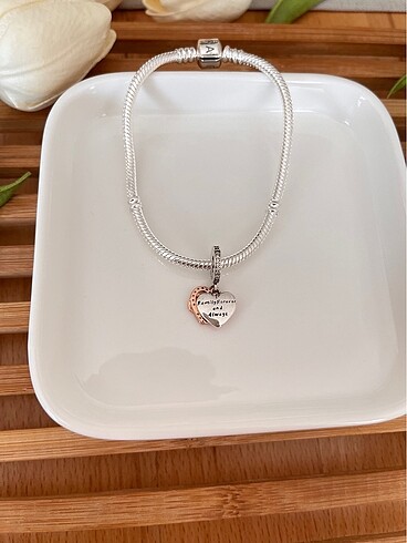  Beden Pandora sonsuzluk kalp rose gold charm