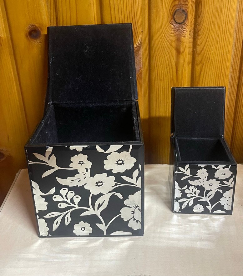 Siyah Çiçek Desenli Makyaj Organizeri kutu - Görsel 2