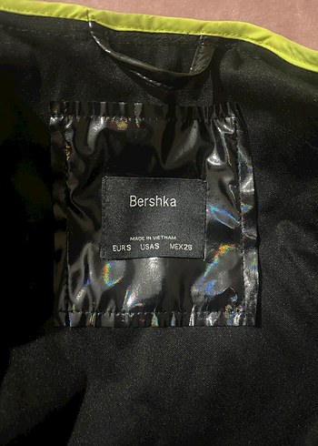 Bershka 28