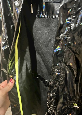 Bershka Siyah yağmurluk - Görsel 3