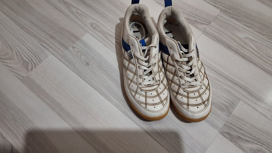 Beyaz Bağcıklı Futbol, Voleybol ,Hentbol ve Futsal Ayakkabısı - Görsel 3