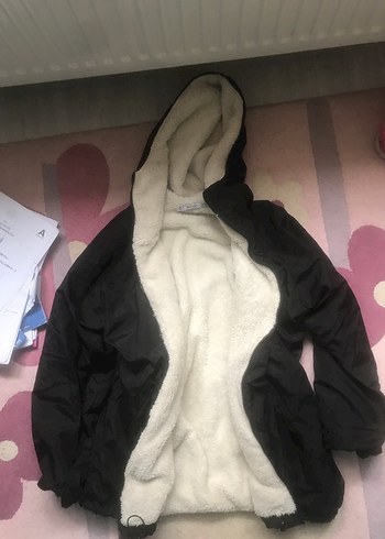 Siyah Kapüşonlu Fermuarlı Kadın Mont - Görsel 4