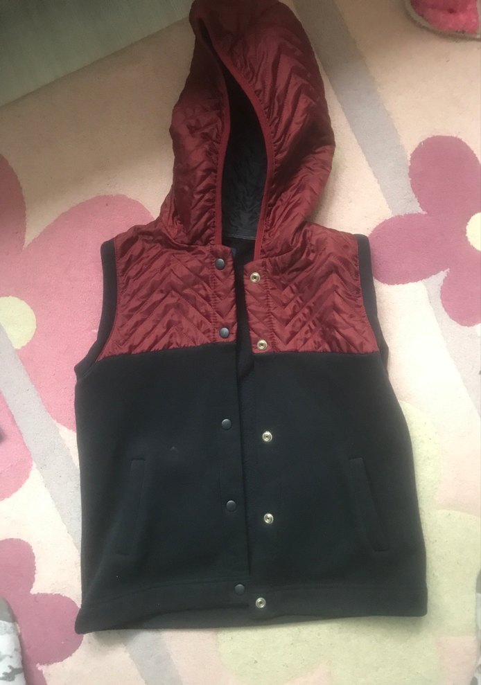 Düğmeli Kapüşonlu Bordo-Siyah Kadın Yelek - Görsel 3