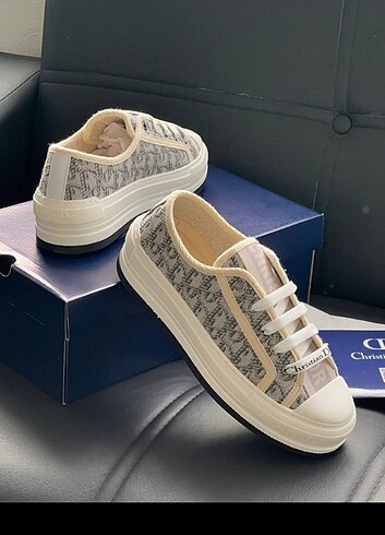 DIOR SPOR AYAKKABI 