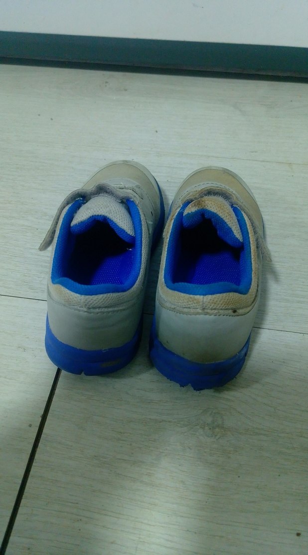 Gri Beyaz Erkek Çocuk Spor Ayakkabısı Velcro - Görsel 4