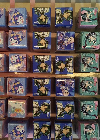 Miku-Genshin-Hello Kitty Sürpriz Figür - Görsel 3