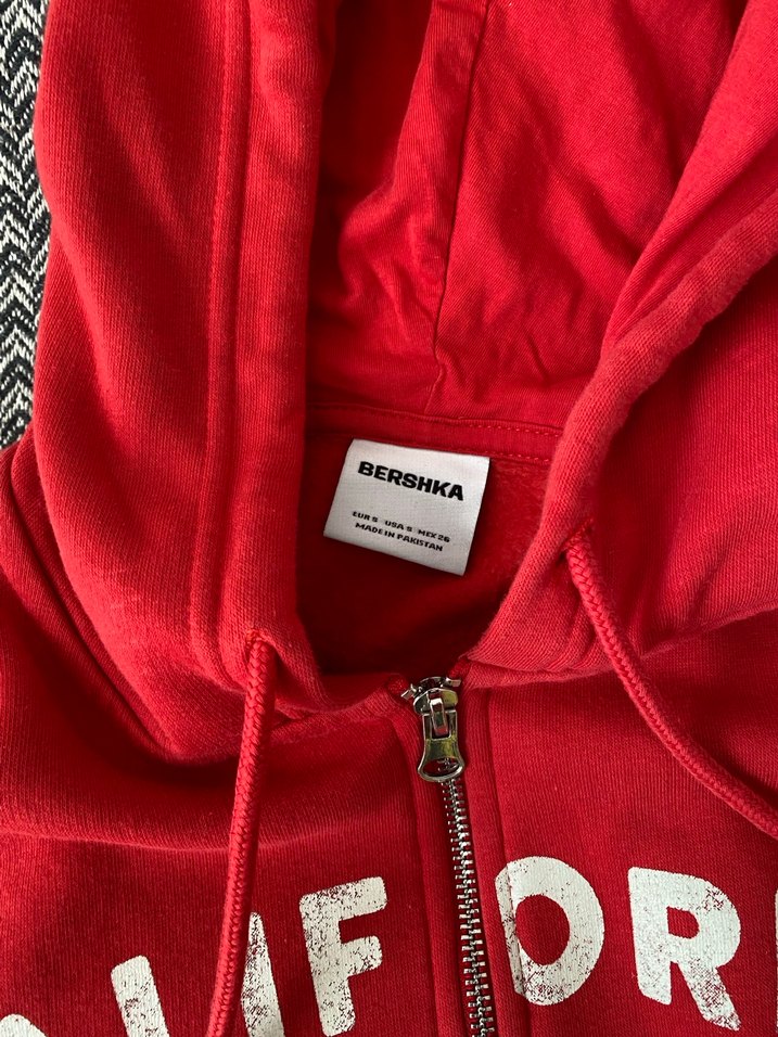 Kırmızı Kapüşonlu Kadın Fermuarlı Crop Hırka - Görsel 4