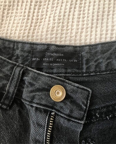 34 Beden stradivarius jean sort siyah