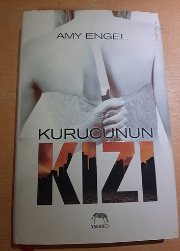 Kurucunun Kızı - Amy Engel