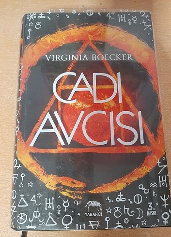 Cadı Avcısı - Virginia Boecker