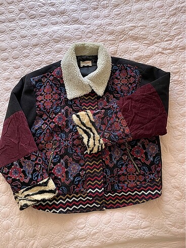 Koton casual etnik desenli mont