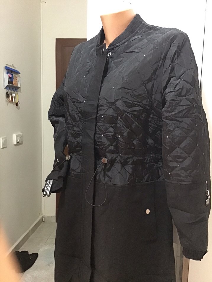 Siyah Uzun Kadın Gotik Silky Kaban - Görsel 3