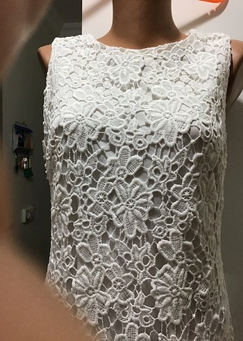 Dantelli Beyaz Midi Kolsuz Elbise - Görsel 8