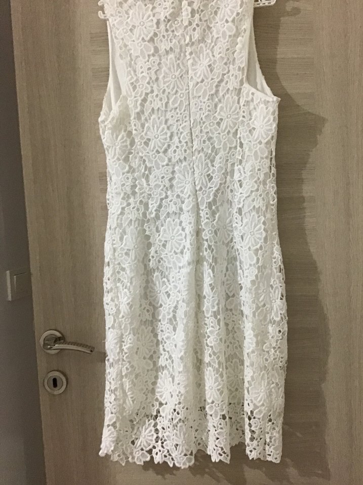 Dantelli Beyaz Midi Kolsuz Elbise - Görsel 2