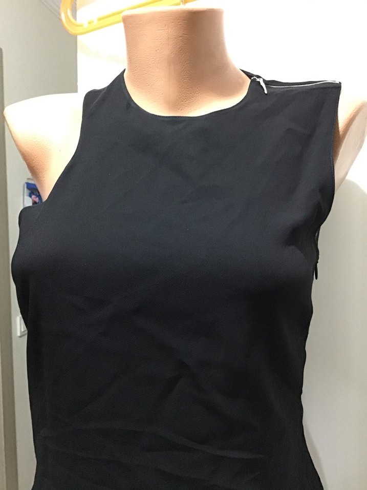 Siyah Kolsuz Yüksek Yakalı Midi Kalem Elbise - Görsel 4