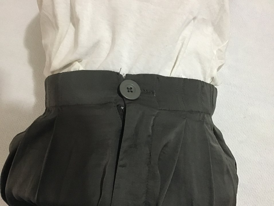 Düğmeli Siyah Midi Kadın Kumaş Pantolon - Görsel 3