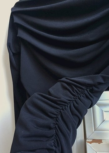 Drapeli Düşük Yaka Bluz Üst - Görsel 4