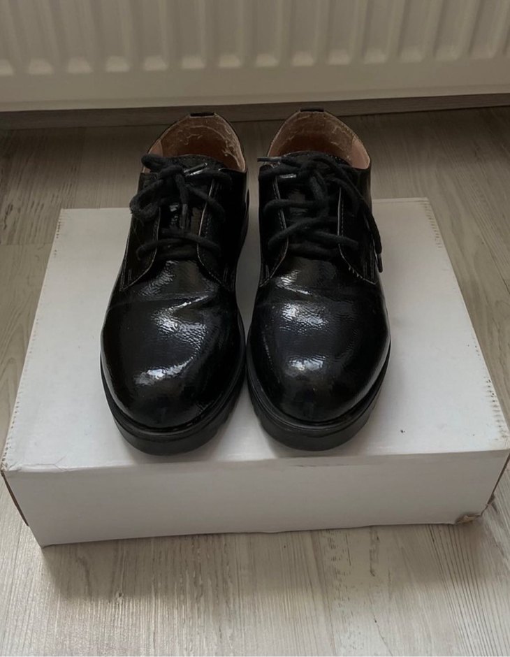 Siyah Topuklu Klasik Ayakkabı - Görsel 3