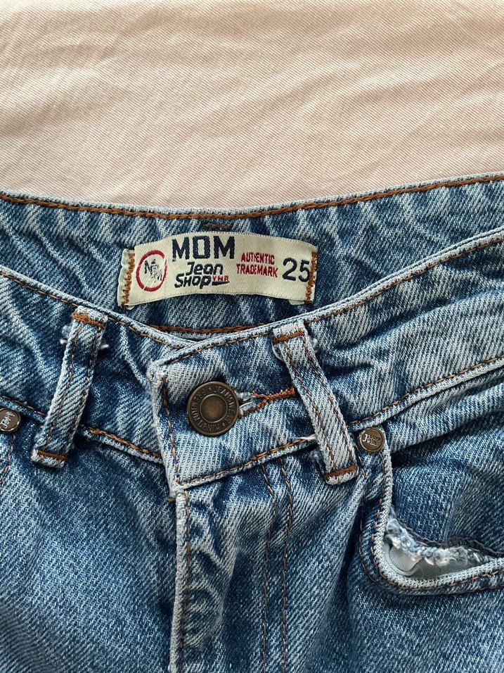 Geniş Kesim Mom Jean Pantolon - Görsel 2