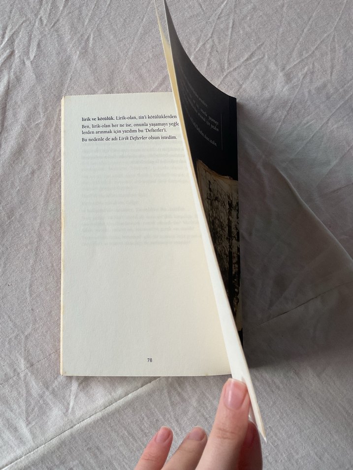 Hilmi Yavuz - Lirik Defterler Deneme Kitabı - Görsel 2