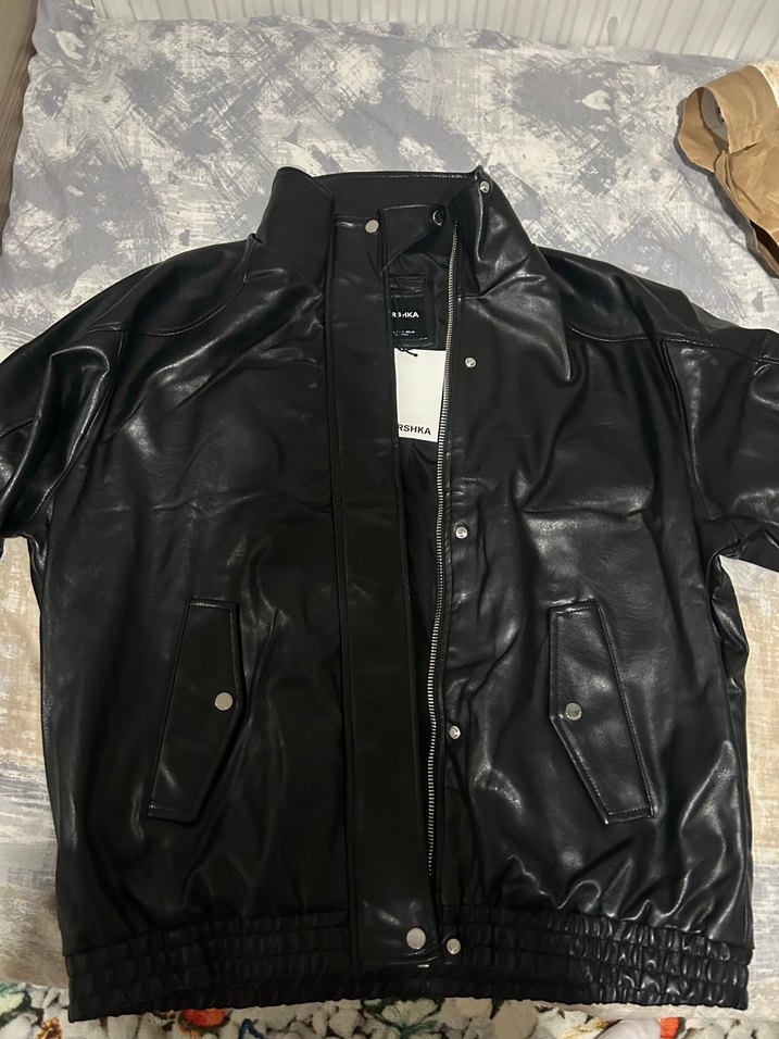 Bershka Siyah Deri Kadın Ceket, Yüksek Yakalı, Fermuarlı - Görsel 2