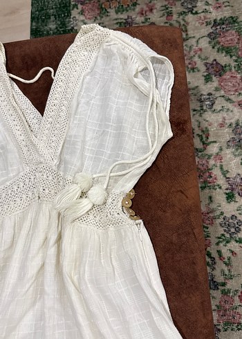 42 Beden Dantel Detaylı Beyaz Bohem Midi Elbise