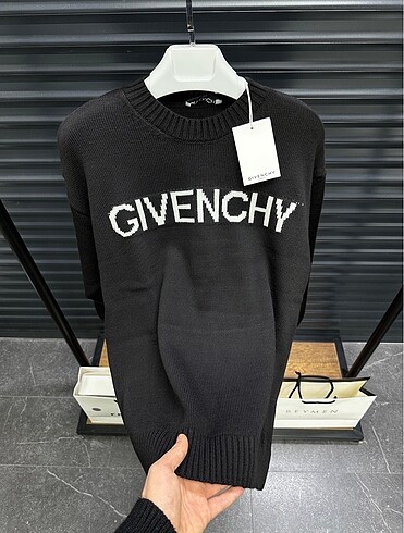 GIVENCHY +PLUS KALİTE TRİKO EN DİP FİYAT ????