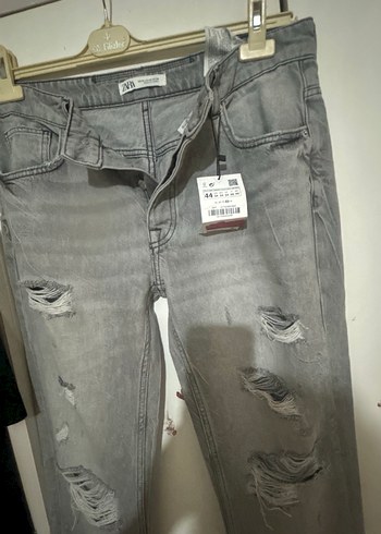 Gri Yırtık Bol Kesim Kot Pantolon - Görsel 2