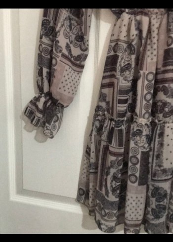 Bohem Uzun Kollu V Yaka Kısa Elbise - Görsel 2