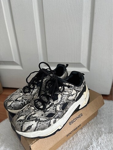 Bershka Bershka yılan derisi sneaker