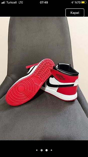 37 Beden kırmızı Renk Air Jordan Sneaker
