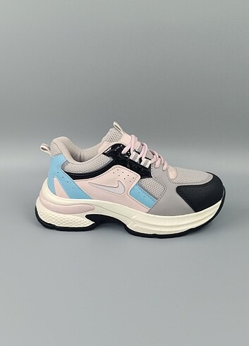 Nike Spor Ayakkabı